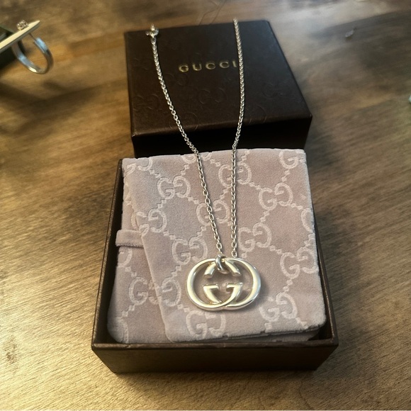 Vintage GUCCI Necklace. Double G Gucci Logo Sterling Silver Pendant - Picture 7 of 10